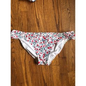 Women’s bathing suite bottoms